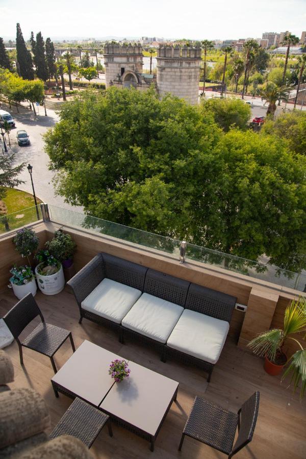 Alojamientos Puerta Palma Con Vistas Y Parking Бадахос Екстер'єр фото